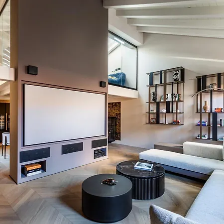 The Penthouse By Astra Collection Apartman