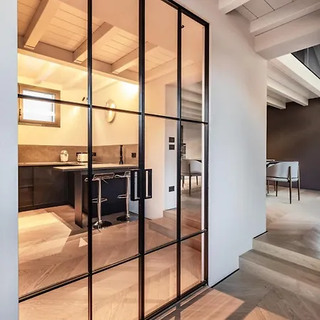 The Penthouse By Astra Collection Apartman